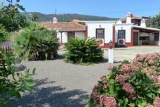 Ferienhaus "Finca Charola" auf Array mieten.